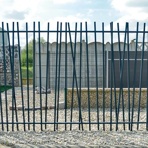 Clôture barreaudée design — réalisation Clôtures Caudevel