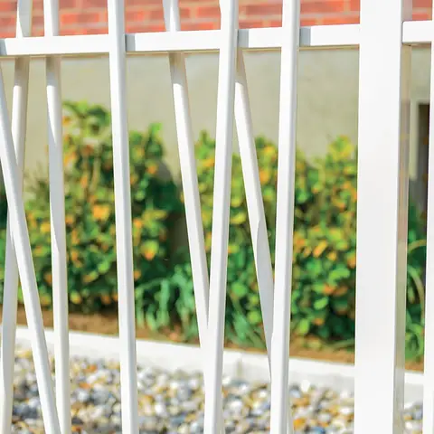 Clôture barreaudée design — réalisation Clôtures Caudevel