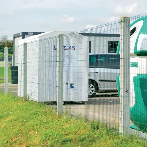 Clôture en panneaux rigides ou grillage — réalisation Clôtures Caudevel