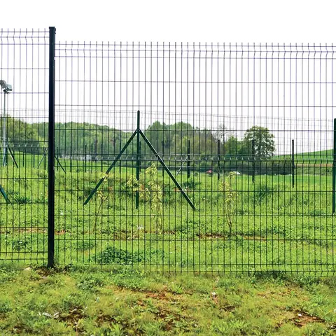 Clôture en panneaux rigides ou grillage — réalisation Clôtures Caudevel