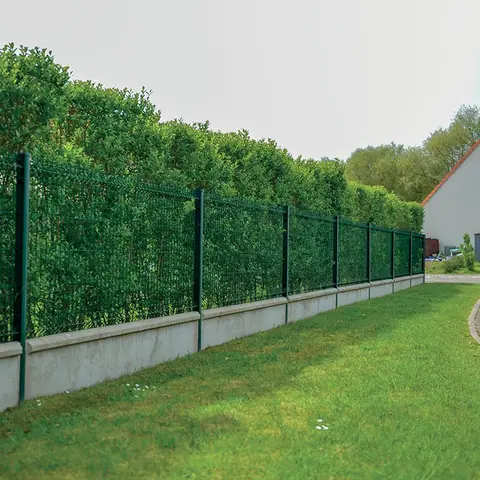 Clôture en panneaux rigides ou grillage — réalisation Clôtures Caudevel